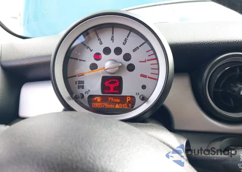 2010 Mini Cooper z USA, uszkodzony, nr VIN WMWMF3C56ATZ62177